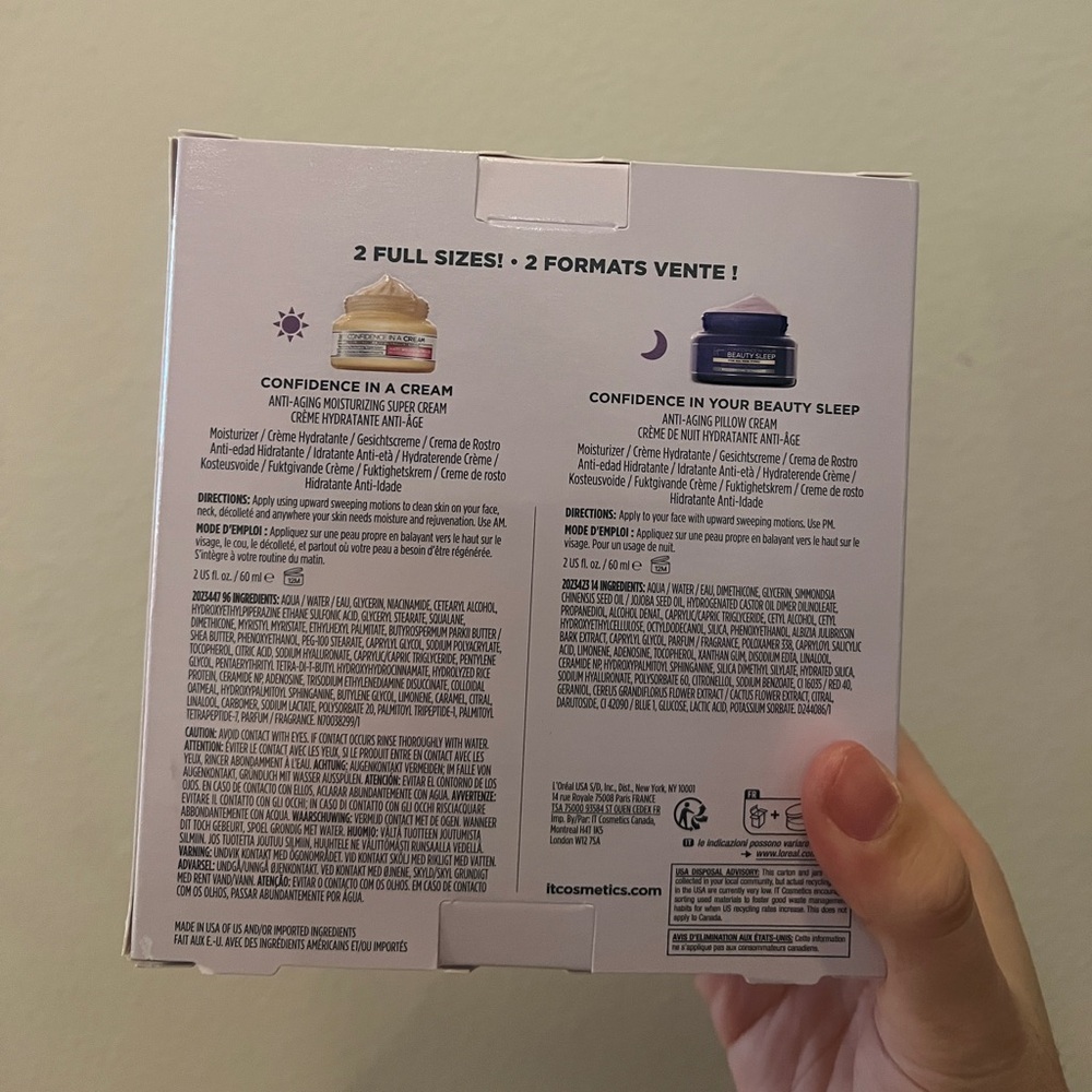 IT COSMETICS UNWRAP DAY-TO-NIGHT HYDRATION SKINCARE SET - Picture 2 of 2